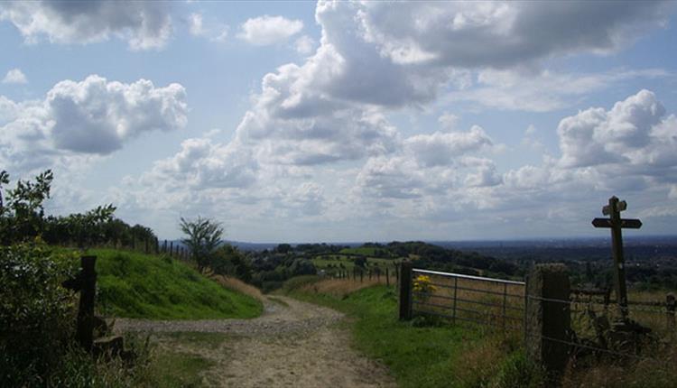 Werneth Low Country Park Photo © Smabs Sputzer