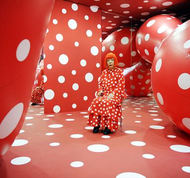 Yayoi Kusama and Dots Obsession, 1996-2011 Installation view. 