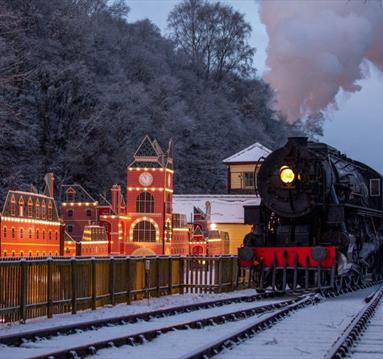 Winter scene with a train at the Polar Express™ 2023 Train Ride at Churnet Valley
