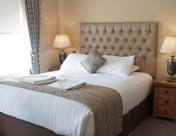 The Bank House & The Corner House at The Ryandale