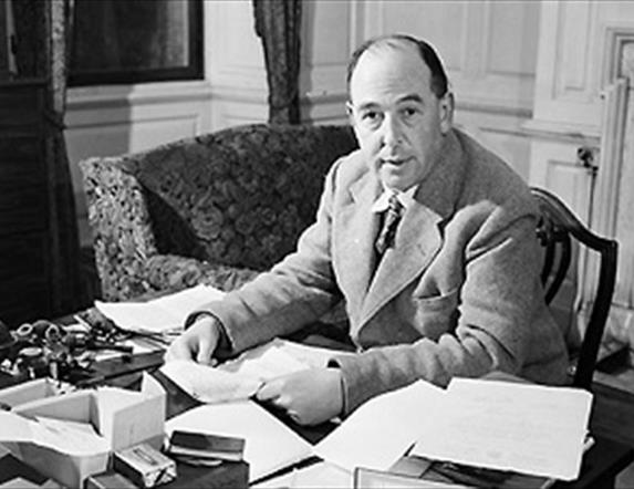 Black and white image of CS Lewis