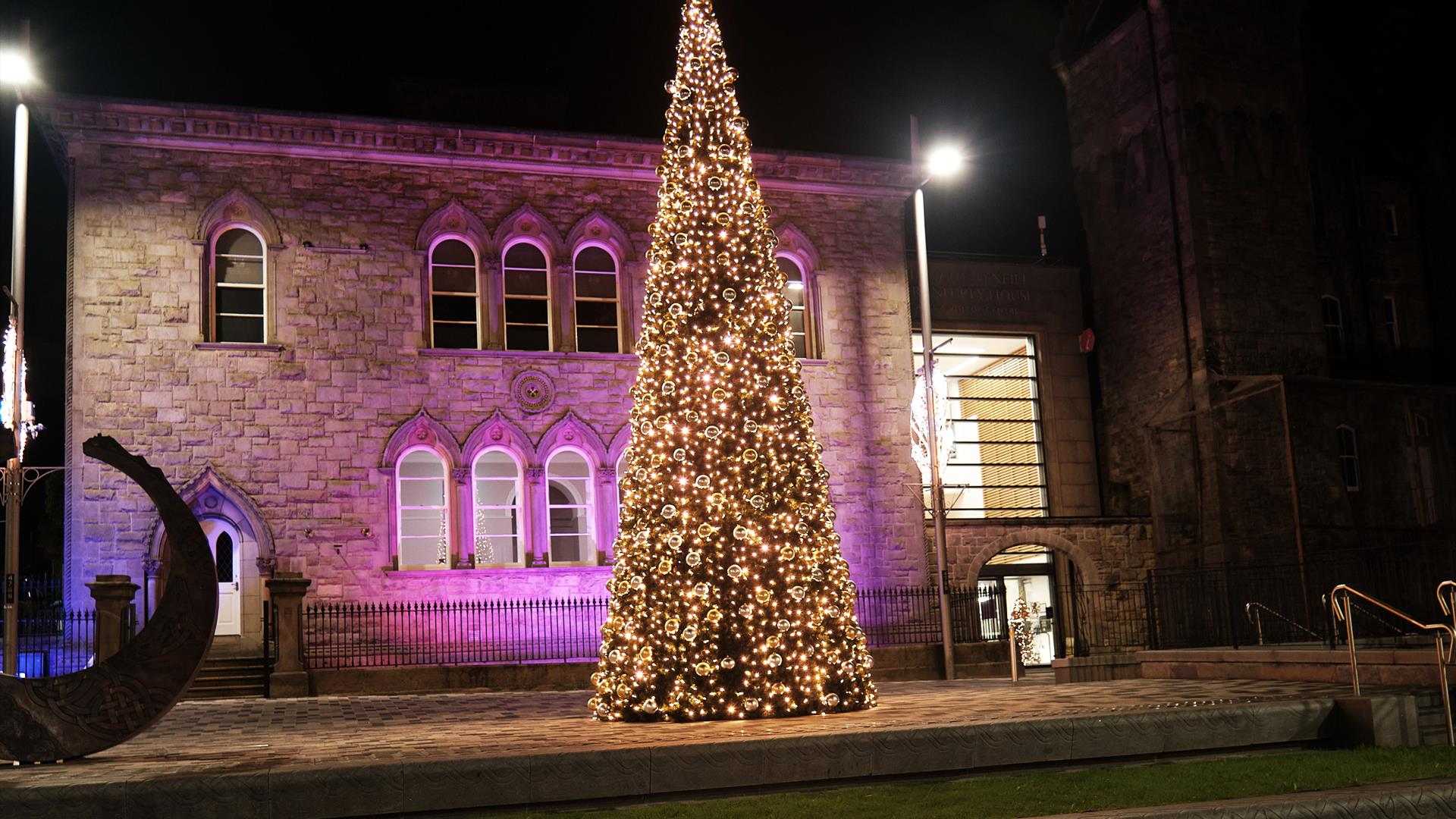 Large Christmas Tree at top of Dungannon Square