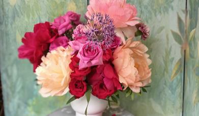 Peony and rose flower arranging