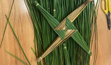 Picture of a St Brigid's cross weaved from rushes 
