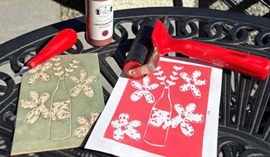 Wellness Wednesdays at An Croí – Lino Printing
