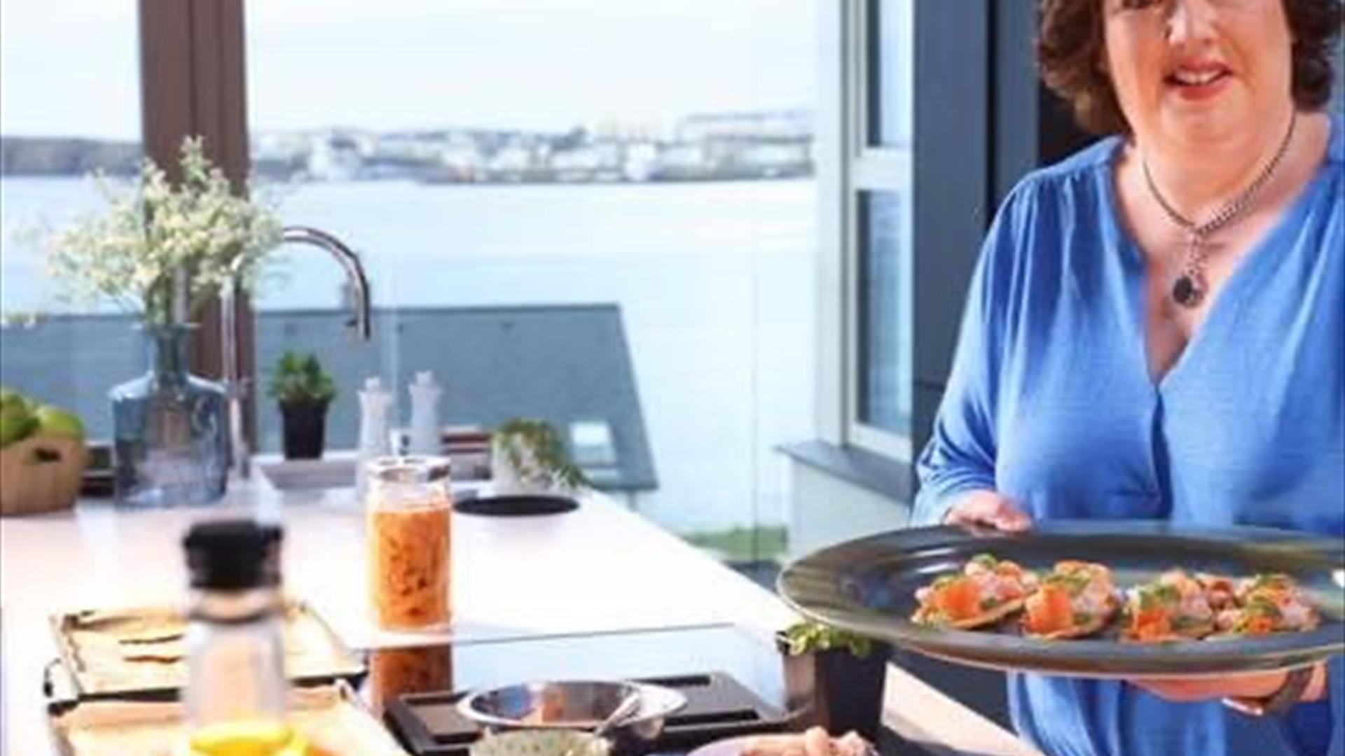 Paula McIntyre - Hamely Scran