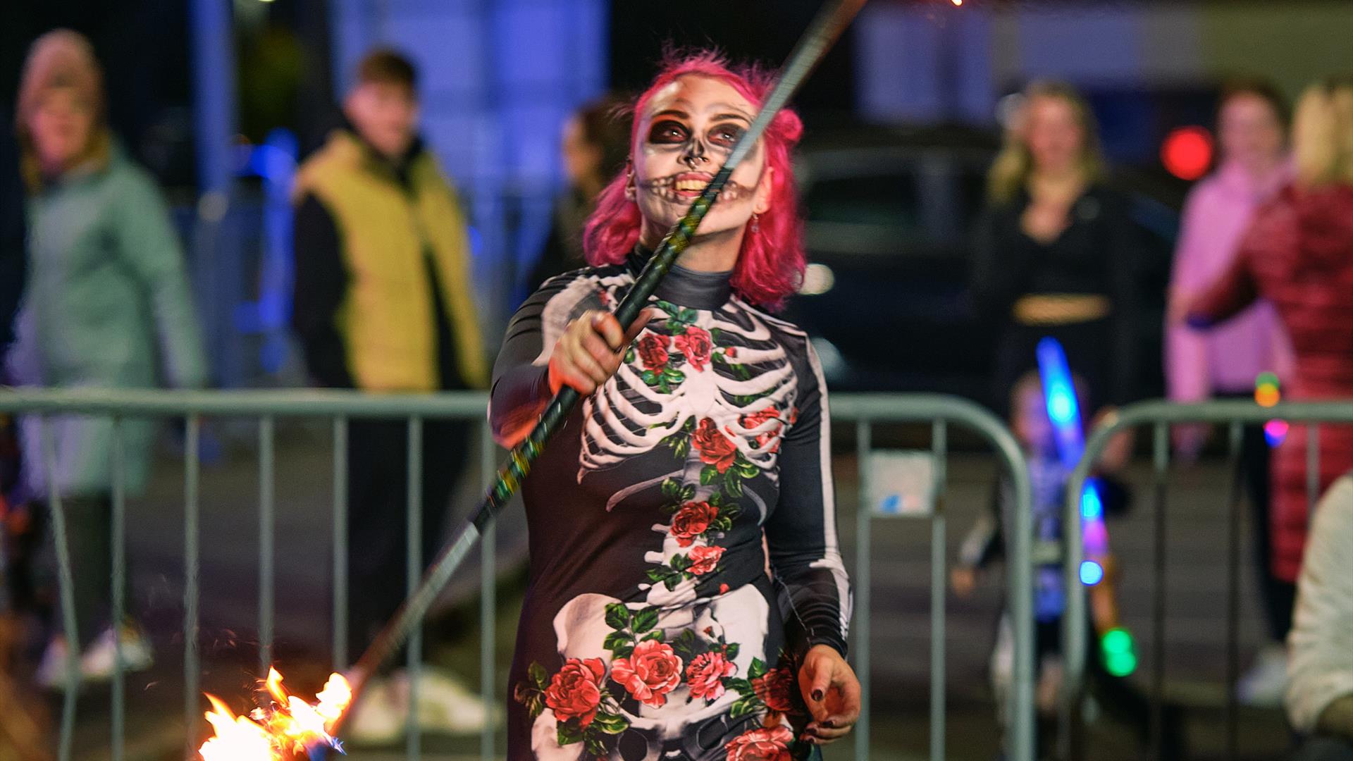 Skeleton fire juggler