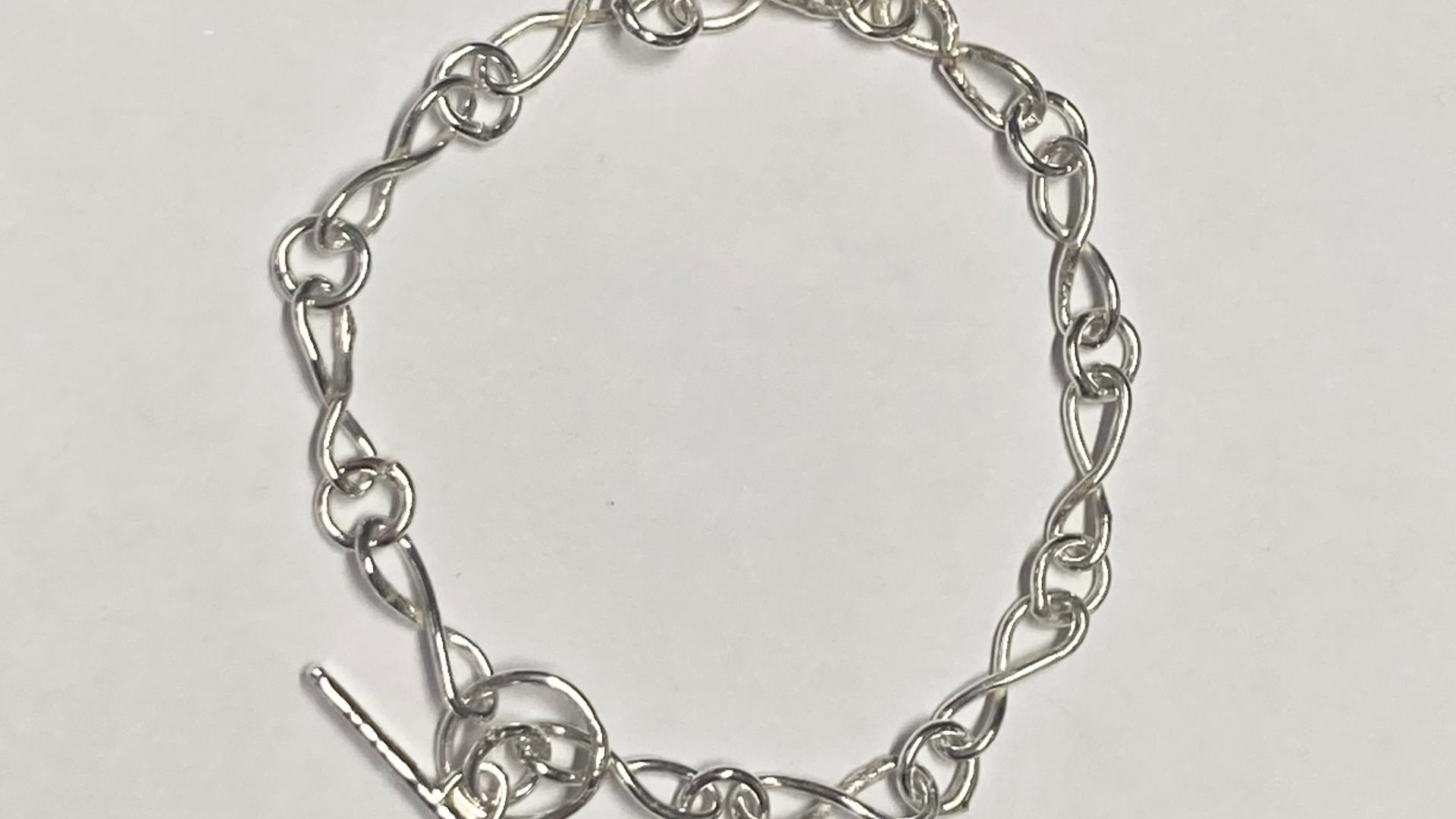 Silver Linked Bracelets Workshop