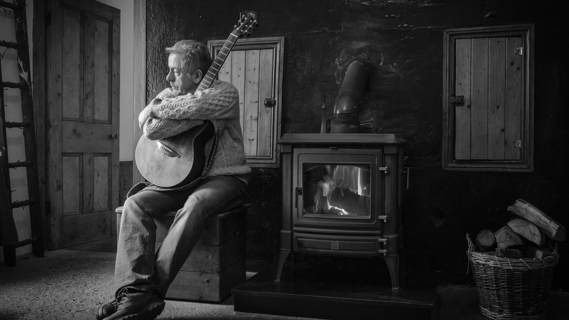 Live: Luka Bloom