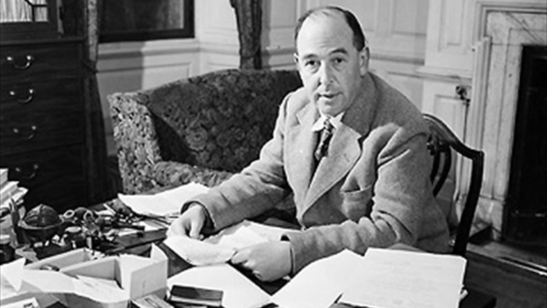 Black and white image of CS Lewis