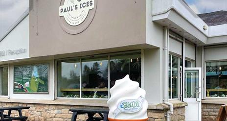 The front of Pauls Ices cafe in dungannon park