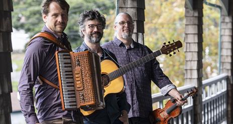 Live: Genticorum le Derry Harp Ensemble