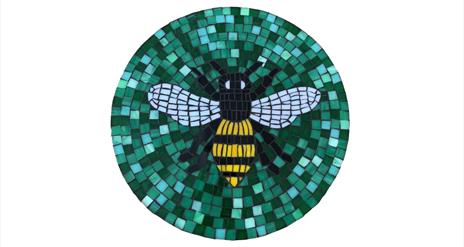Image of a bee in mosaic tile
