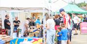 trading at market
