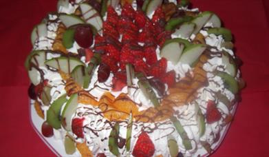 Fruit pavlova