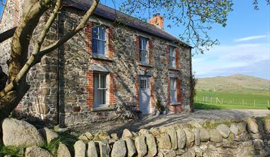 Front view of Whitehill Cottage
