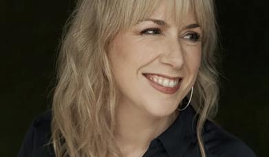 Muireann Nic Amhlaoibh