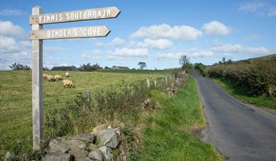 Finnis Souterrain sign post