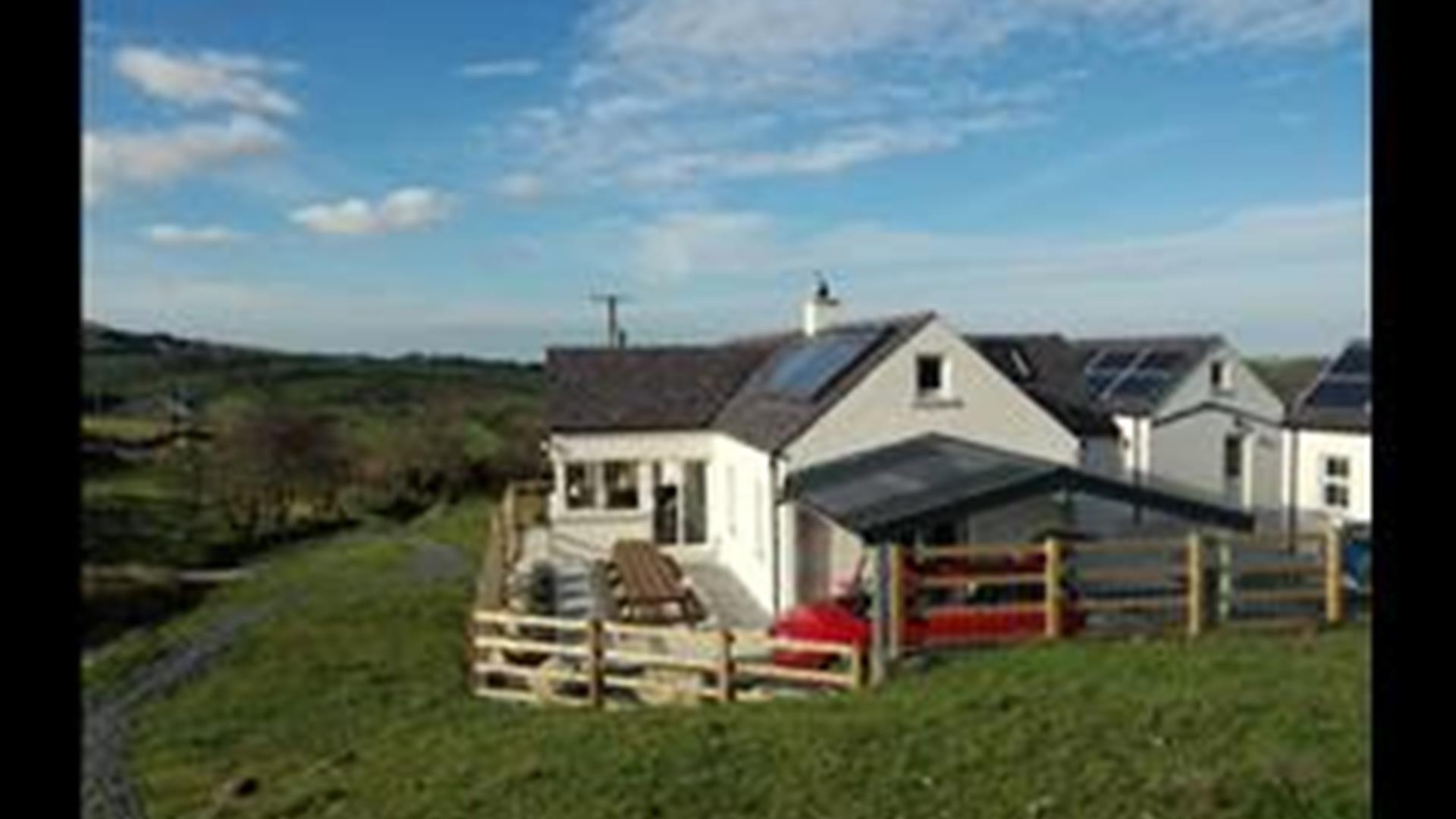 Happy Vale -  Bearnagh Cottage, Bryansford, Newcastle