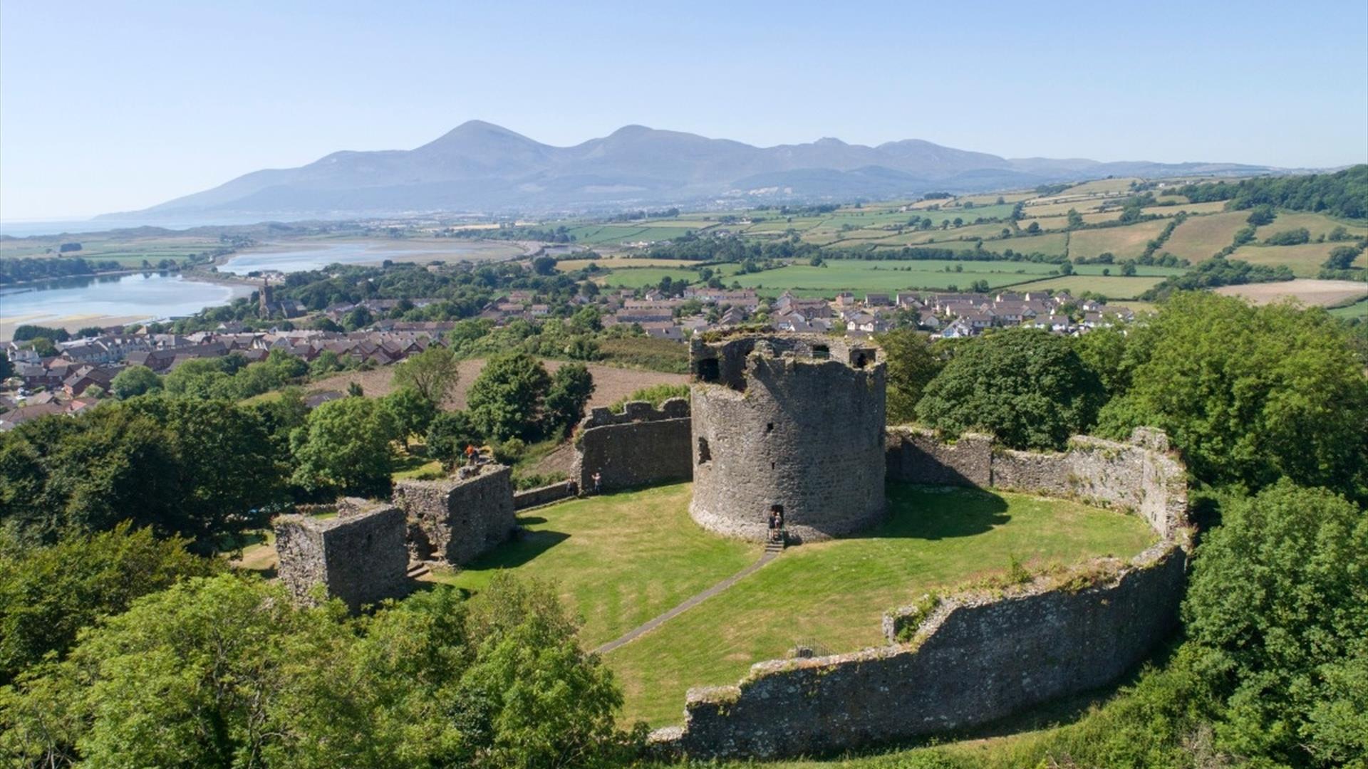 Ariel view of Dundrum Castle