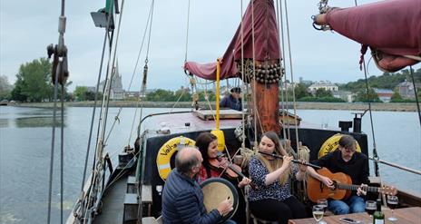 Take the Trad Cruise at Iúr Cinn Fleadh