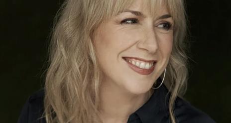 Muireann Nic Amhlaoibh