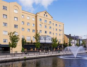 Front fascade of Canal Court Hotel and Spa overlooking Newry Canal