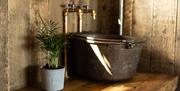 Bespoke kitchen Sink - The Goldfinch's Retreat- Willowtree Glamping Mournes