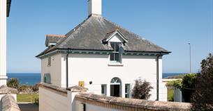 Beach Retreats - Fistral Shore