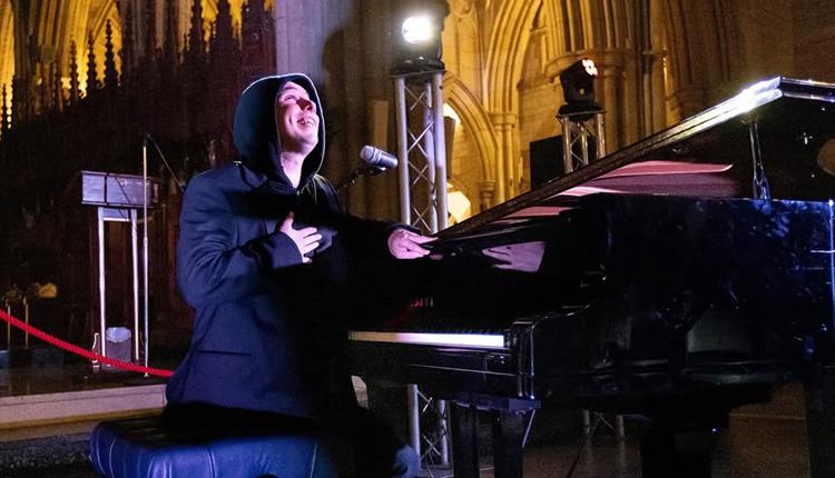 Rys, the Nightchurch Pianist at The Bowgie