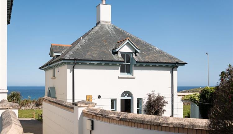Beach Retreats - Fistral Shore