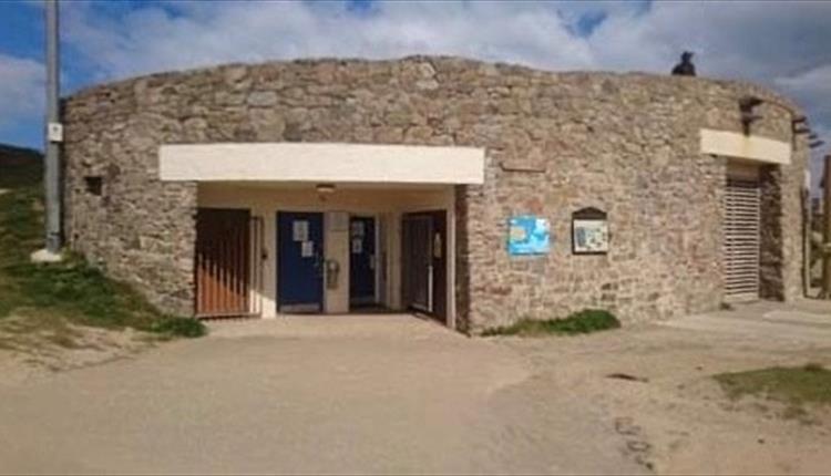 Little Fistral/Towan Headland Public Toilets