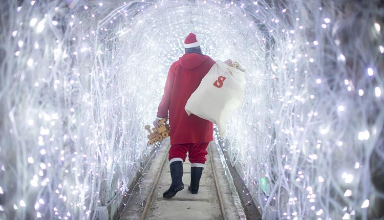Santa at Charlestown's, Shipwreck Treasure Museum 2023