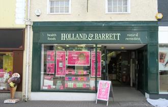 HOLLAND & BARRETT Newquay