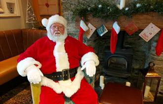 Free Santa's Grotto at Steam Bar 2023