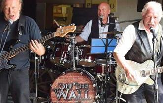 Off the Wall LIVE! at Newquay Rowing Club
