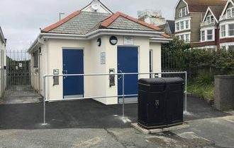 Narrowcliff Public Toilets