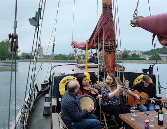 Take the Trad Cruise at Iúr Cinn Fleadh