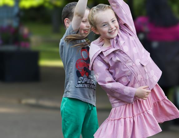 Little Feet, Big Wiggles - Family Disco Fun | The Garden Sessions
