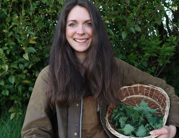 Early Spring Wild Foraging Walk