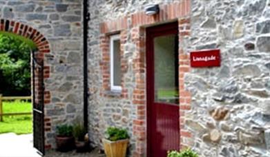 Loughbrickland Courtyard - Lisnagade