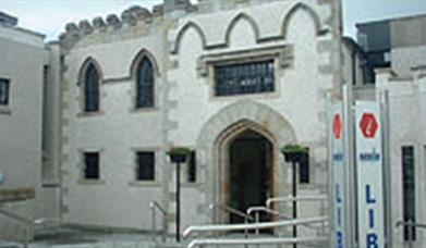 Image of the front of the Bridewell building