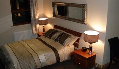 Image is of double bedroom at Dunhill Farm