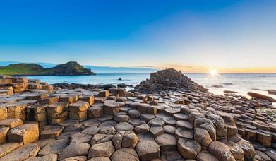 Giant's Causeway & Rope Bridge Tour from Belfast