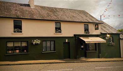 The Dog & Duck Inn and Glenwinny Distillery