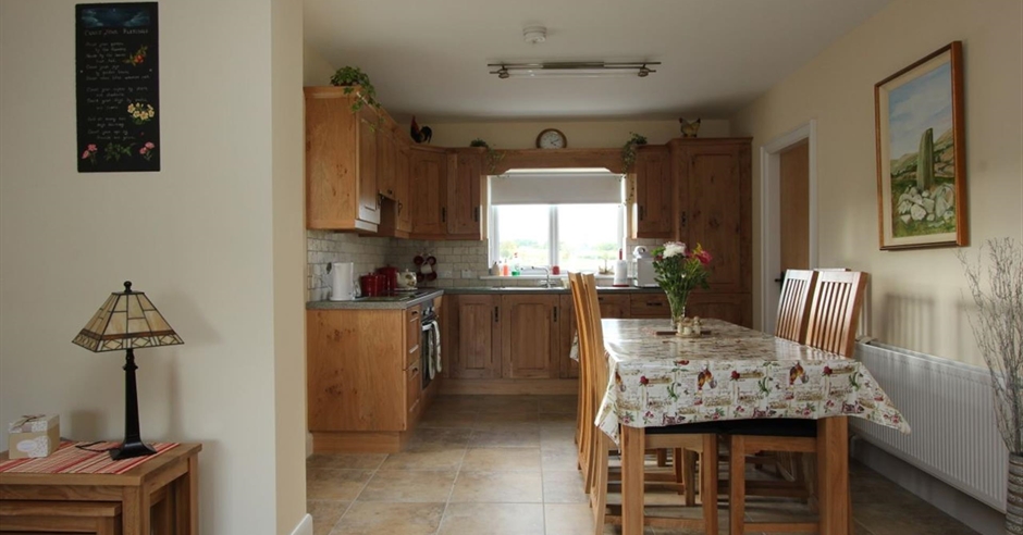 Pat Larry's Self Catering Cottage - Omagh - Discover Northern Ireland