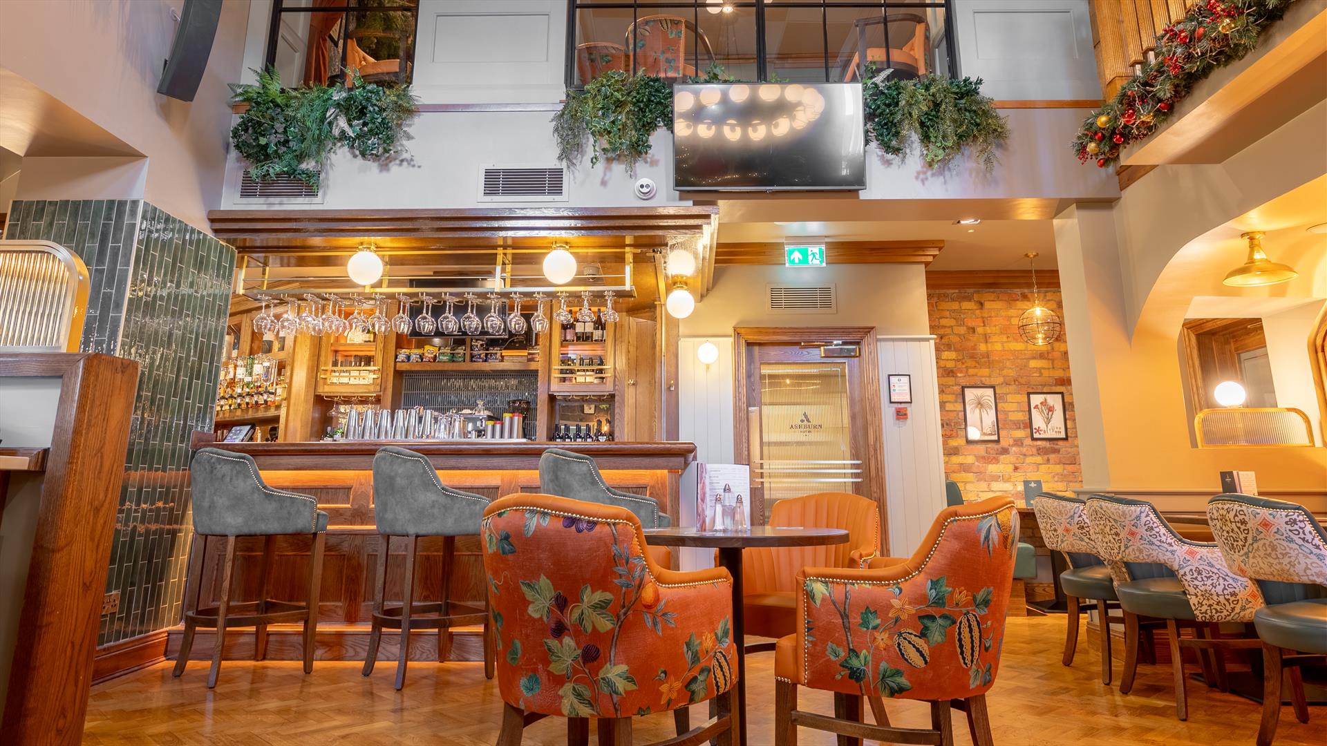 Ashburn Hotel Dining