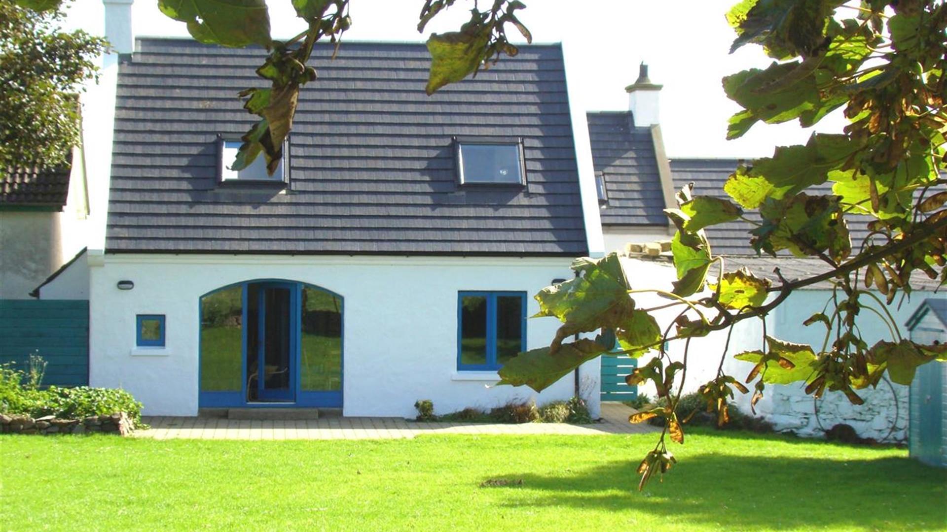 Hunter’s Cottage Giant’s Causeway