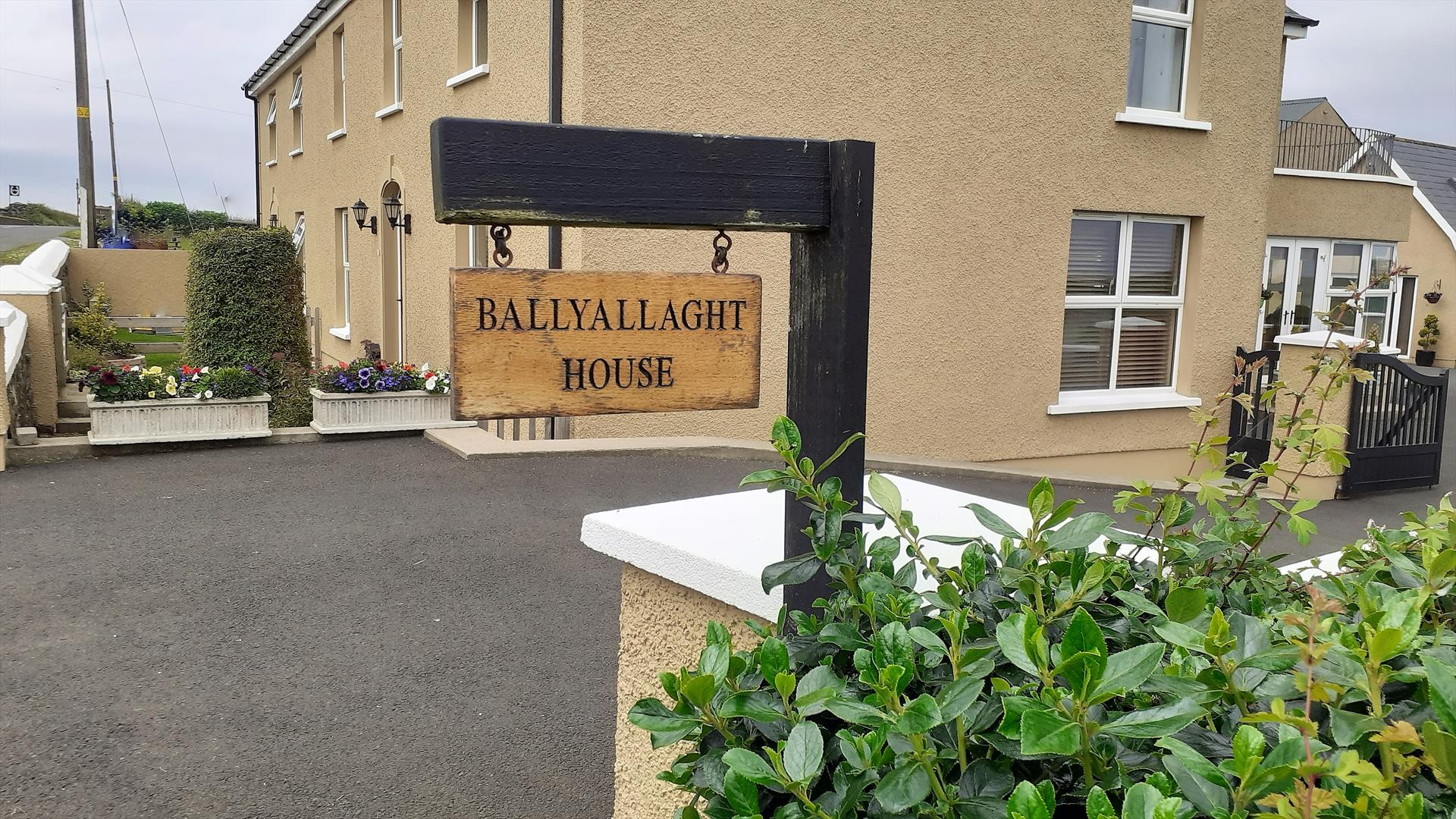 Ballyallaght House