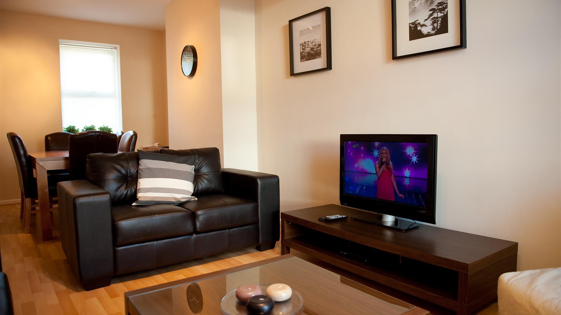 Open plan living room dining area